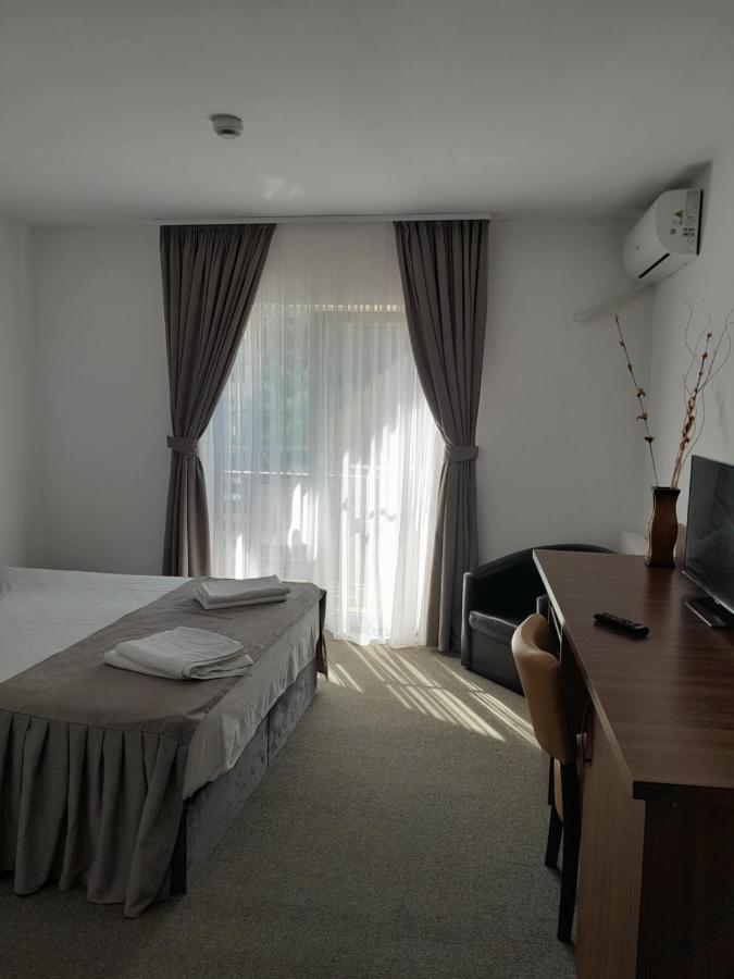 Hotel Pensiunea Floare De Colt Băile Herculane Zewnętrze zdjęcie