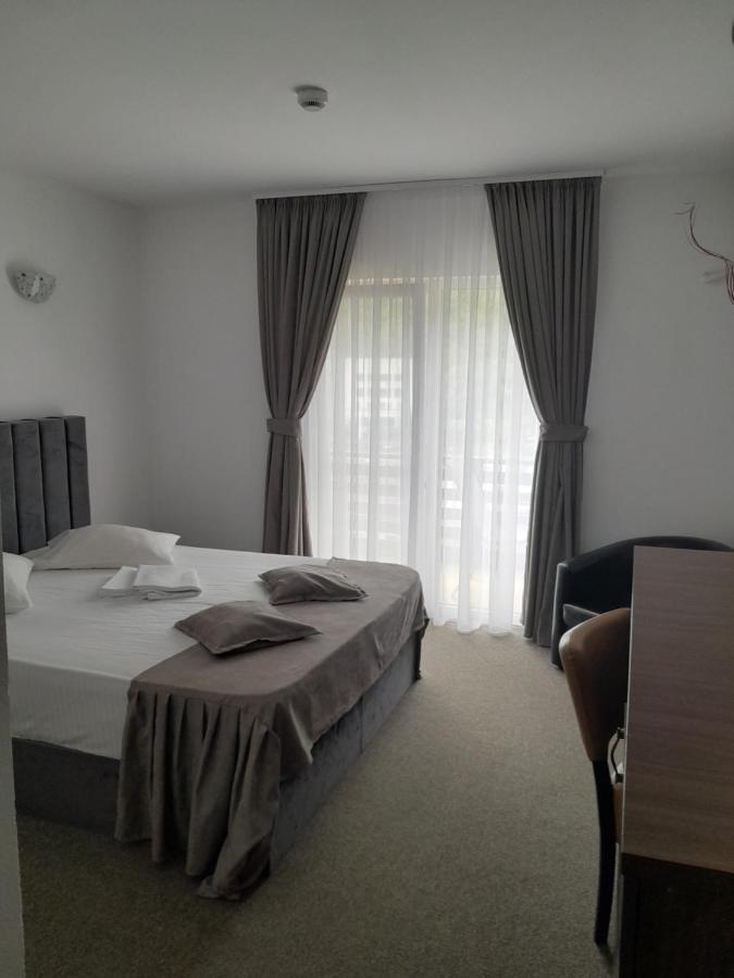 Hotel Pensiunea Floare De Colt Băile Herculane Zewnętrze zdjęcie